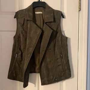 BRAND NEW! Olive patterned asymmetric vest